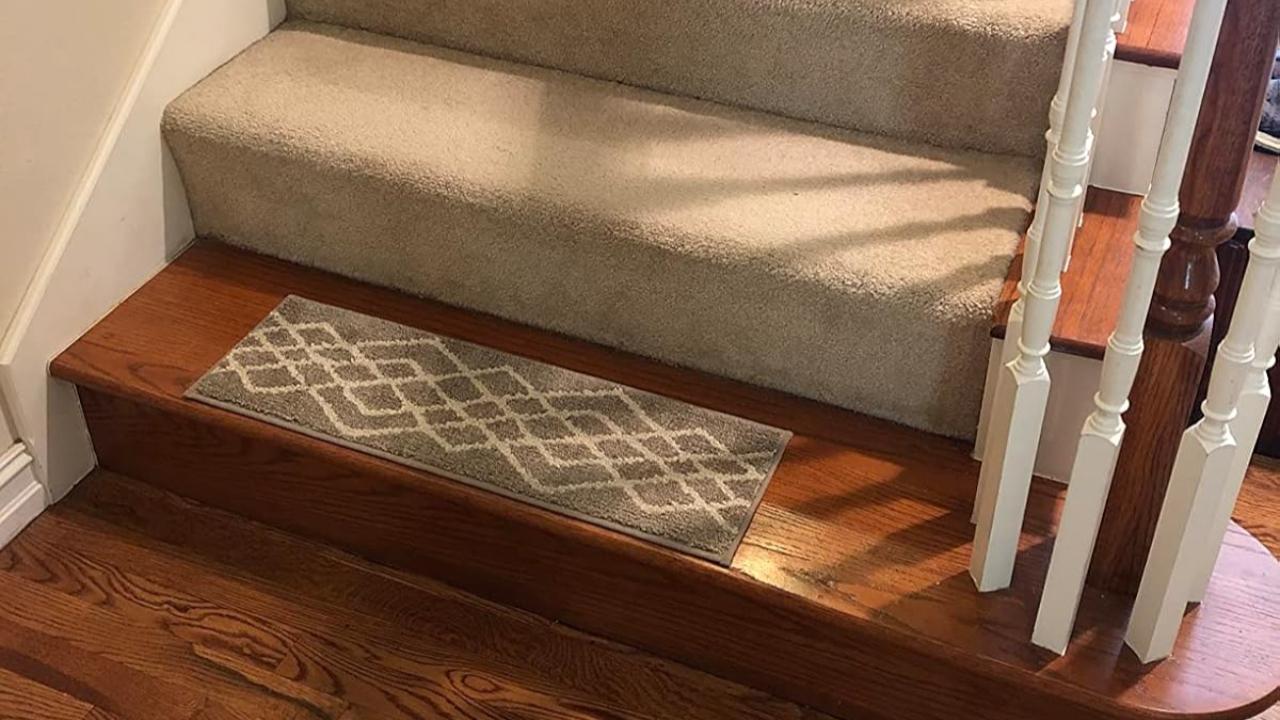 Why Homeowners Prefer Washable Stair Treads Over Carpet Runners